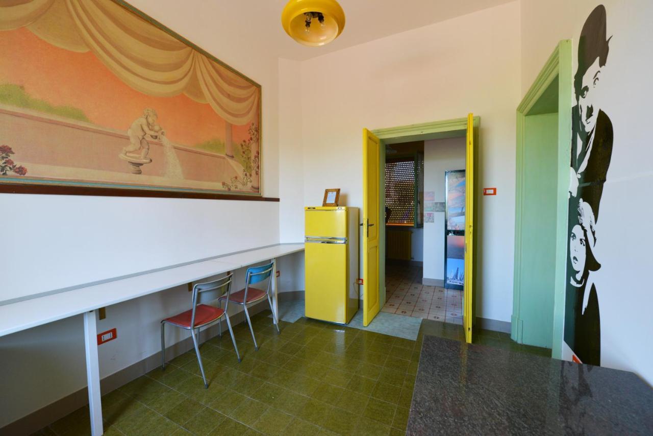 Ostello La Stazione Alba Adriatica Dış mekan fotoğraf